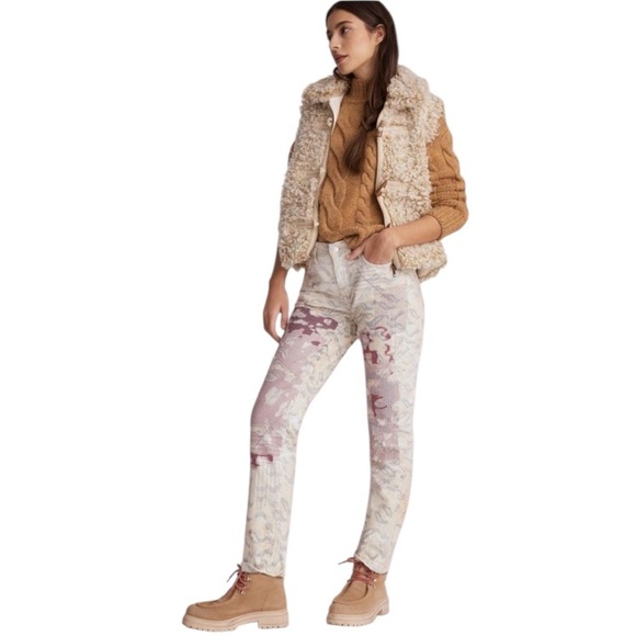 Anthropologie Pilcro Slim Boyfriend Jeans With Embroidered Patch Detail - Picture 1 of 15